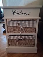 Landelijk wit kastje met rieten manden 2 stuks, Ophalen