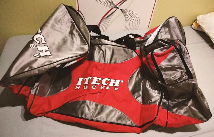 2 identieke, grote hockey tassen van het merk "Itech", Sports & Fitness, Hockey, Comme neuf, Sac, Enlèvement