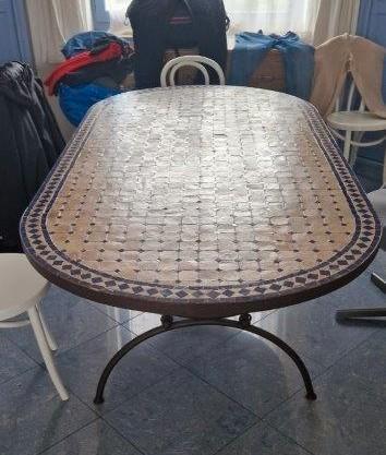 Table Zellige (2m x 1m) disponible aux enchères