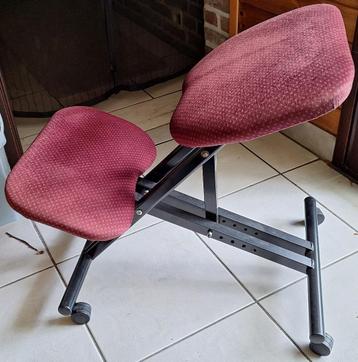 Ergonomische kniestoel beschikbaar voor biedingen