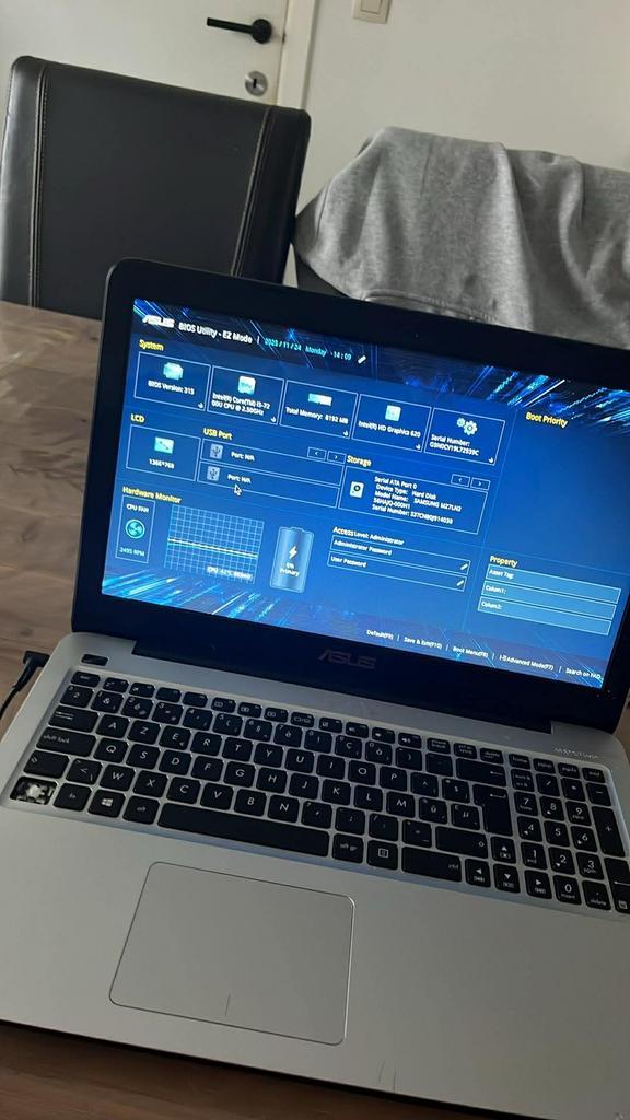 Asus Notebook X556U, Computers en Software, Windows Laptops, Gebruikt, 14 inch, SSD, 2 tot 3 Ghz, 8 GB, Azerty, Met videokaart