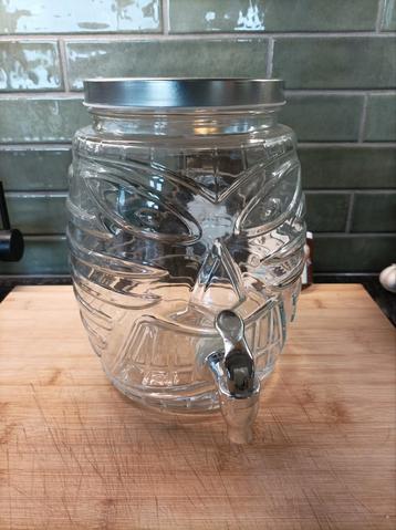 Drank dispenser beschikbaar voor biedingen