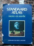 Standaard Atlas Mens en Aarde  uitg 1995, Boeken, Atlassen en Landkaarten, Gelezen, Overige atlassen, Ophalen of Verzenden, Benoot
