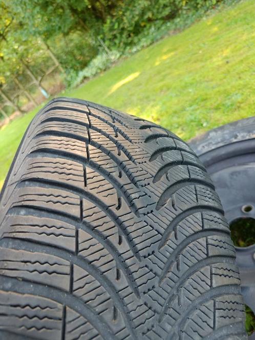 Winterbanden 255 55 R16, Auto diversen, Autosport-onderdelen, Zo goed als nieuw, Ophalen of Verzenden