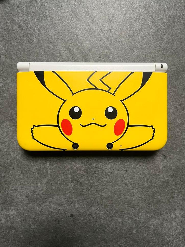 Nintendo 3DS XL Pikachu Edition, Games en Spelcomputers, Spelcomputers | Nintendo 2DS en 3DS, Zo goed als nieuw, 3DS, Geel, Ophalen