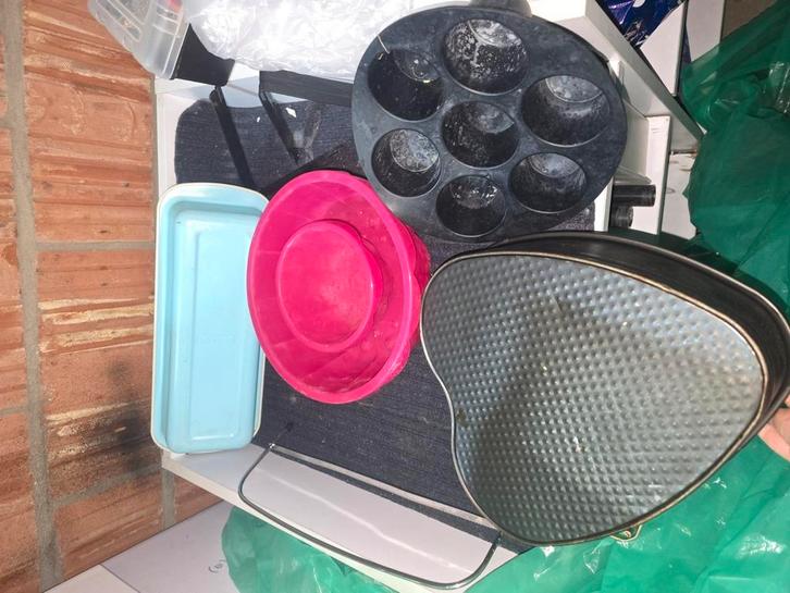 Figurines de pâtisserie+rangement pour tartes/gâteaux + bols, Maison & Meubles, Cuisine | Vaisselle, Comme neuf, Enlèvement