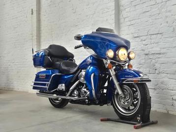 Harley-Davidson FLHTCU Electra Glide Classic @motomobilia  beschikbaar voor biedingen