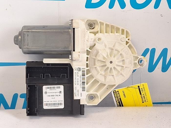 Raammotor Portier van een Volkswagen Scirocco, Auto-onderdelen, Carrosserie, Volkswagen, Gebruikt, 3 maanden garantie, Ophalen of Verzenden