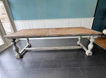 Klostertafel, Frankrijk beschikbaar voor biedingen