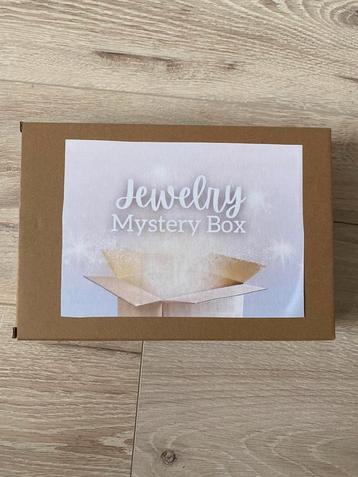 Mystery juwelen box beschikbaar voor biedingen