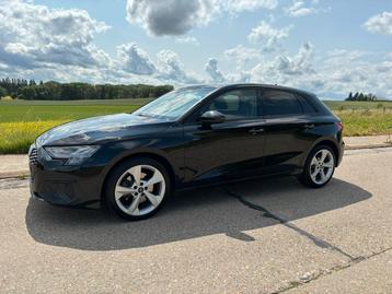 Audi A3 sportback. Benzine  38600km. Onderhoudsboekje beschikbaar voor biedingen