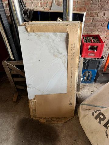 Marmerlook tegels 120x60 beschikbaar voor biedingen