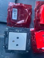 NIEUW stopcontacten Legrand, Ophalen, Nieuw, Stopcontact