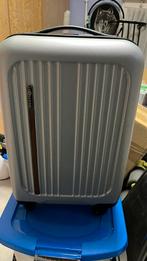 Valiesje leonardo, Enlèvement, Neuf