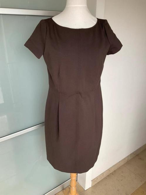 Nette jurk Maliparmi ,40, Kleding | Dames, Jurken, Zo goed als nieuw, Maat 38/40 (M), Bruin, Knielengte, Ophalen of Verzenden