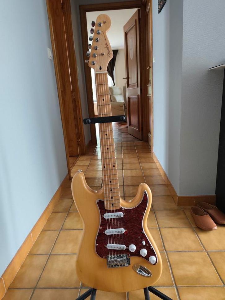 FENDER custom voir description, Muziek en Instrumenten, Snaarinstrumenten | Gitaren | Elektrisch, Zo goed als nieuw, Fender, Ophalen