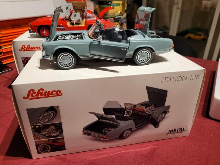 2 Mercedes-Benz van chulco van Ijzer p stuk 125 euro, Hobby en Vrije tijd, Modelauto's | 1:18, Ophalen of Verzenden