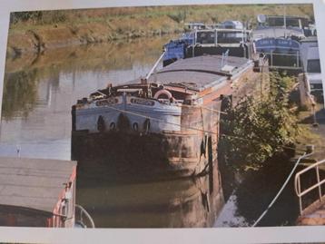 woonboot beschikbaar voor biedingen