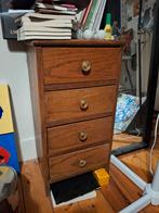 Petite commode à tiroirs en bois, Gebruikt