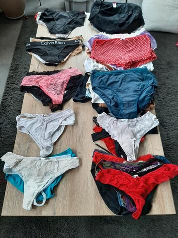 80 stuks lingerie , strings , slips dames beschikbaar voor biedingen