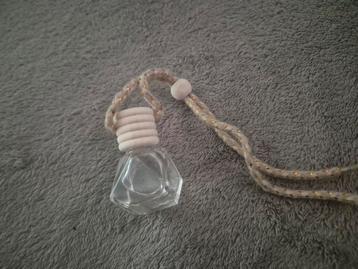 Autoparfum beschikbaar voor biedingen