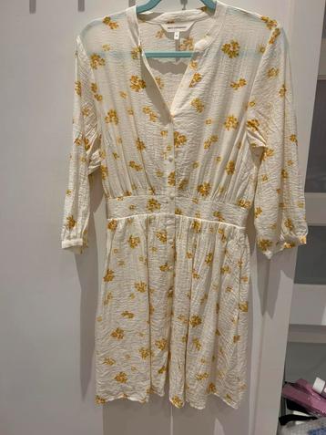 MSCH Copenhagen Robe Blanche à Fleurs Jaunes Taille XS beschikbaar voor biedingen