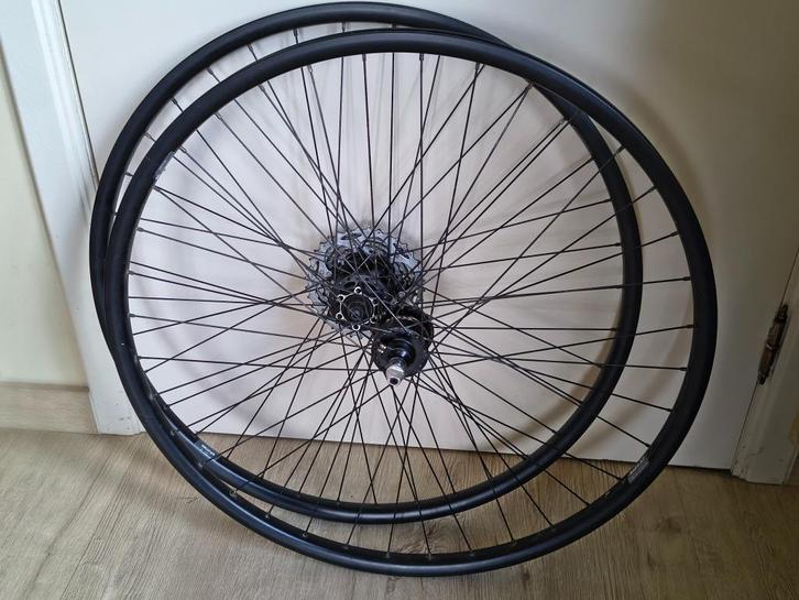 Wielset Disc met quickrelease - zeer goede staat, Fietsen en Brommers, Fietsonderdelen, Zo goed als nieuw, Algemeen, Wiel, Ophalen of Verzenden
