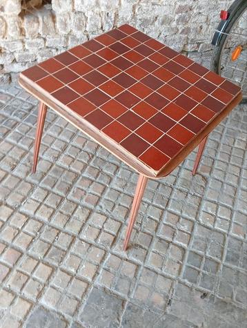 Petite table carrée, Enlèvement ou Envoi, Comme neuf, Bois