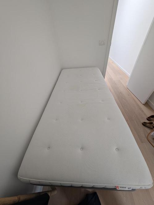 1P bed, Huis en Inrichting, Slaapkamer | Bedden, Gebruikt, Eenpersoons, 90 cm, 200 cm, Hout, Grijs, Ophalen