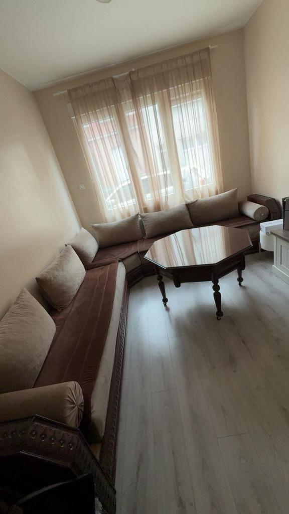 Mooi Marokkaanse sedari + tafel 2,20m op 2,10 m, Huis en Inrichting, Zetels | Complete zithoeken, Zo goed als nieuw, Ophalen