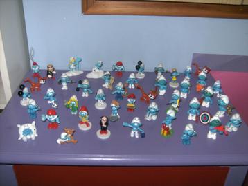Lot kleine smurfjes. (43 stuks) beschikbaar voor biedingen