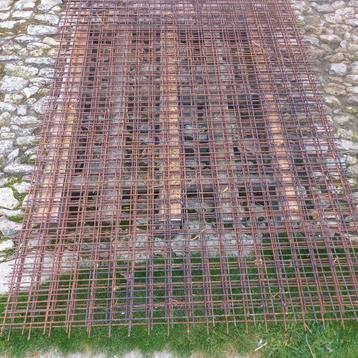 Betonijzer, betonnetje, net  beschikbaar voor biedingen