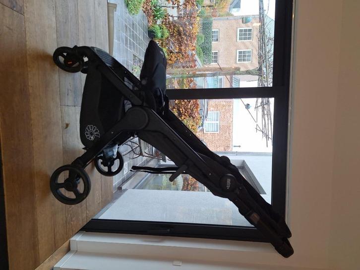 Ergobaby buggy, Kinderen en Baby's, Buggy's, Zo goed als nieuw, Overige merken, Verstelbare rugleuning, Zonnekap, Ophalen