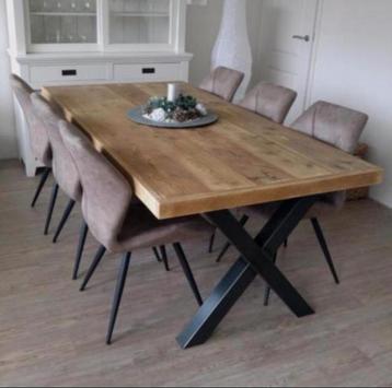 Tables en bois d'échafaudage avec pieds en X ou U en acier L disponible aux enchères