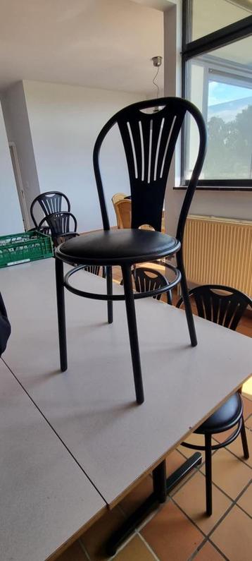 stoel beschikbaar voor biedingen