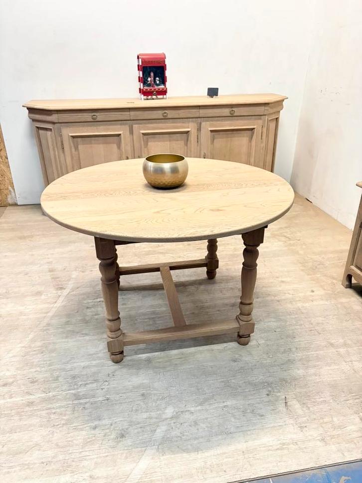 RONDE TAFEL MET VERLENGSTUK — RUW EIKENHOUT MET AEROGUMM, Huis en Inrichting, Tafels | Eettafels, Ophalen