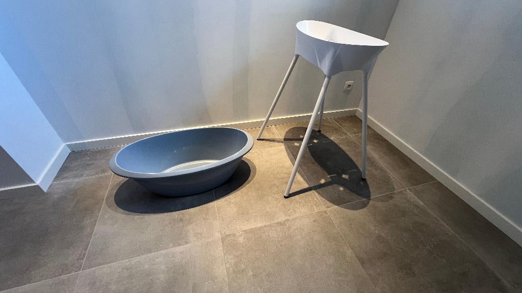 Babybad + staander, Ophalen, Zo goed als nieuw, Badje, Overige merken