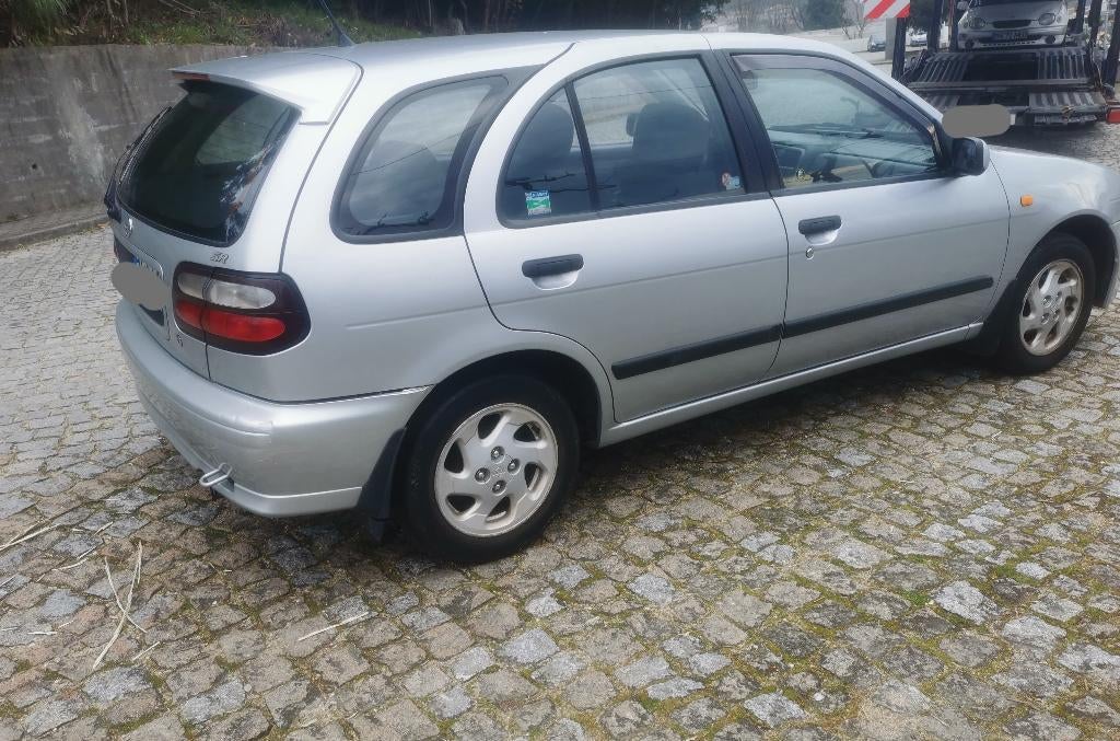 Nissan almera, Caravanes & Camping, Envoi, Comme neuf