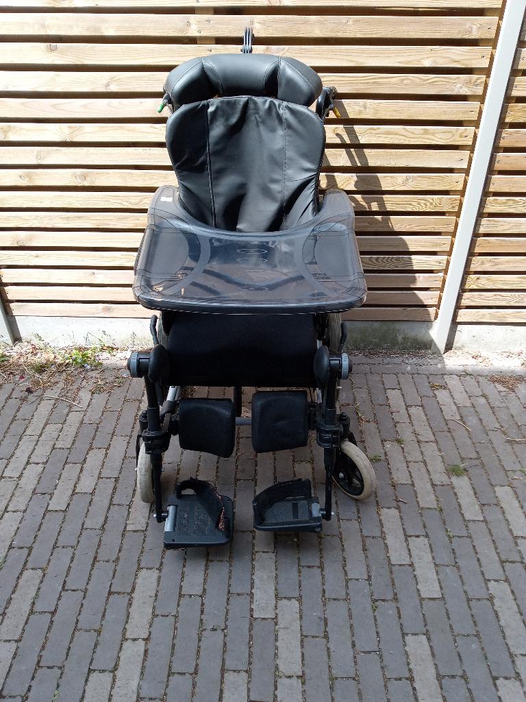 Fauteuil roulant Invacare Azalea Assist avec plateforme, Divers, Chaises roulantes, Utilisé, Fauteuil roulant à pousser, Enlèvement