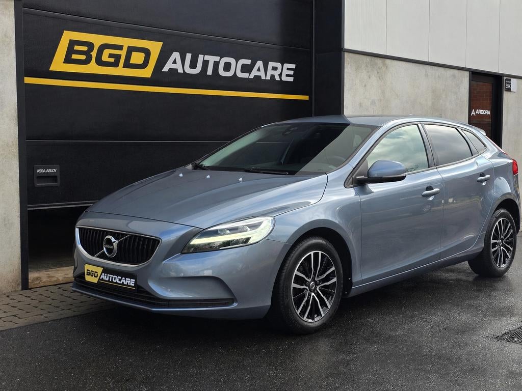 Volvo V40 2.0D/AUTOMAAT/12M Garantie/DIGITAL CP/NAVI/LED/FUL, Auto's, Volvo, 4 cilinders, Blauw, Leder en Stof, 5 deurs