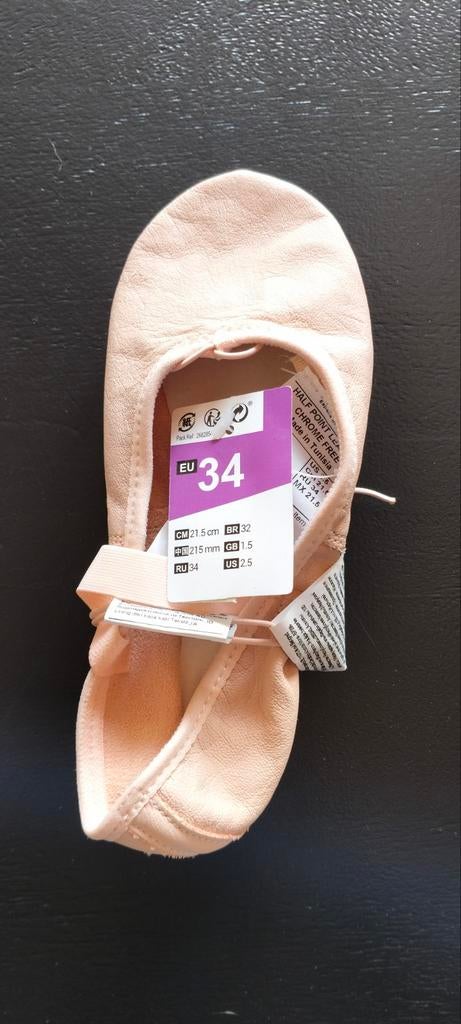 Chaussons de danse classique NEUFS - Pointure 34, Enlèvement