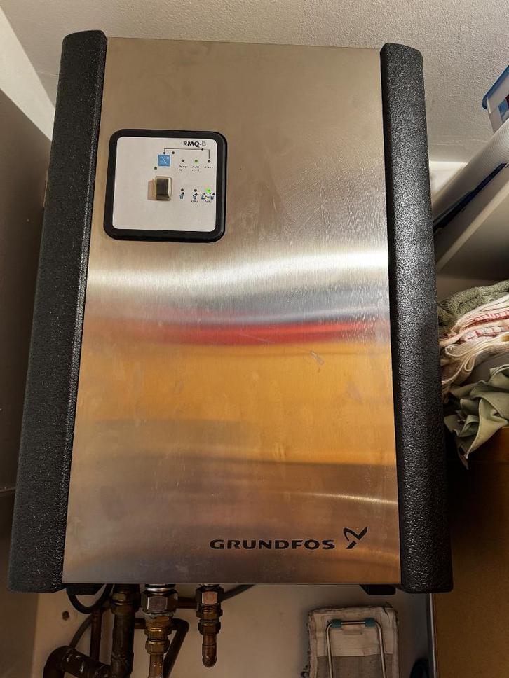 Pompe de récupération d'eau de pluie Grundfos Rmq3-45B, Doe-het-zelf en Bouw, Sanitair, Zo goed als nieuw, Toilet, Inox, Ophalen