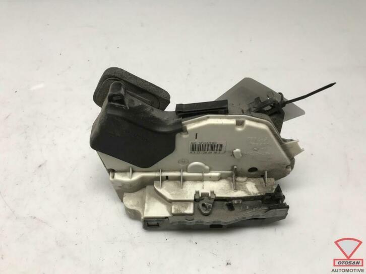 vw golf 6 slotmechaniek portier rechts voor 5k1837016b, Auto-onderdelen, Carrosserie, Volkswagen, Voor, Rechts, Gebruikt