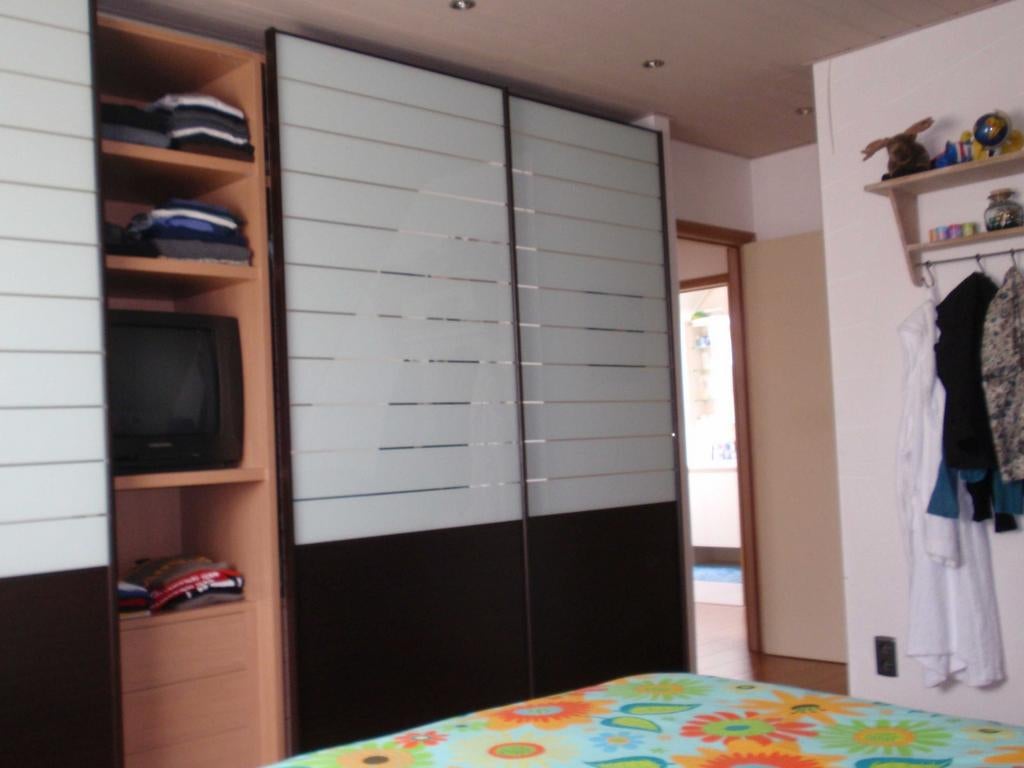 Grande armoire à 4 portes coulissantes, Maison & Meubles, 200 cm ou plus, Comme neuf, Enlèvement, 200 cm ou plus