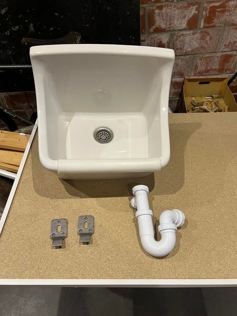 Uitgietbak + mengkraan van het merk cristina, Ophalen, Zo goed als nieuw