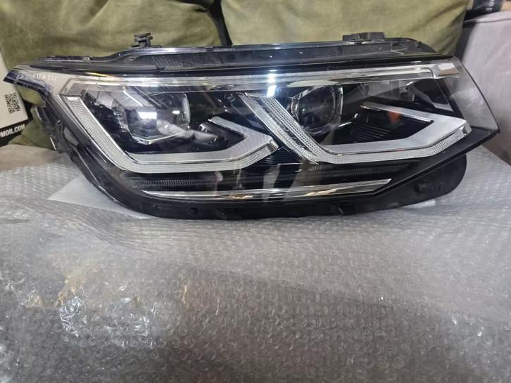 Phare avant droit IQ Light pour VW Tiguan 5NA Facelift 5NB94, Autos : Pièces & Accessoires, Volkswagen, Volkswagen AG, Vw@volkswagen.de