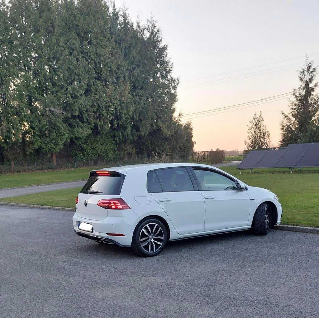 VW Golf VII 1.0 TSI Comfortline, Auto's, Voorwielaandrijving, Euro 6, Alcantara, Wit