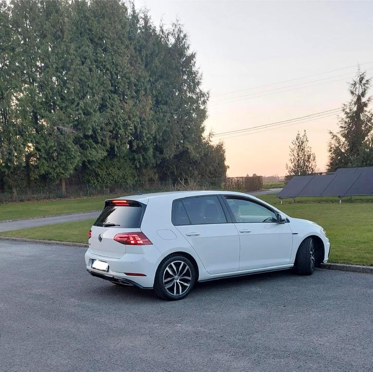 VW Golf VII 1.0 TSI Comfortline, Auto's, Volkswagen, Golf, Airbags, Airconditioning, Alarm, Bluetooth, Boordcomputer, Centrale vergrendeling