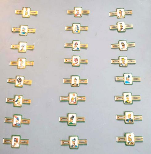 24 bagues cigare couvre chef cavalerie française serie 7, Collections, Articles de fumeurs, Briquets & Boîtes d'allumettes, Utilisé