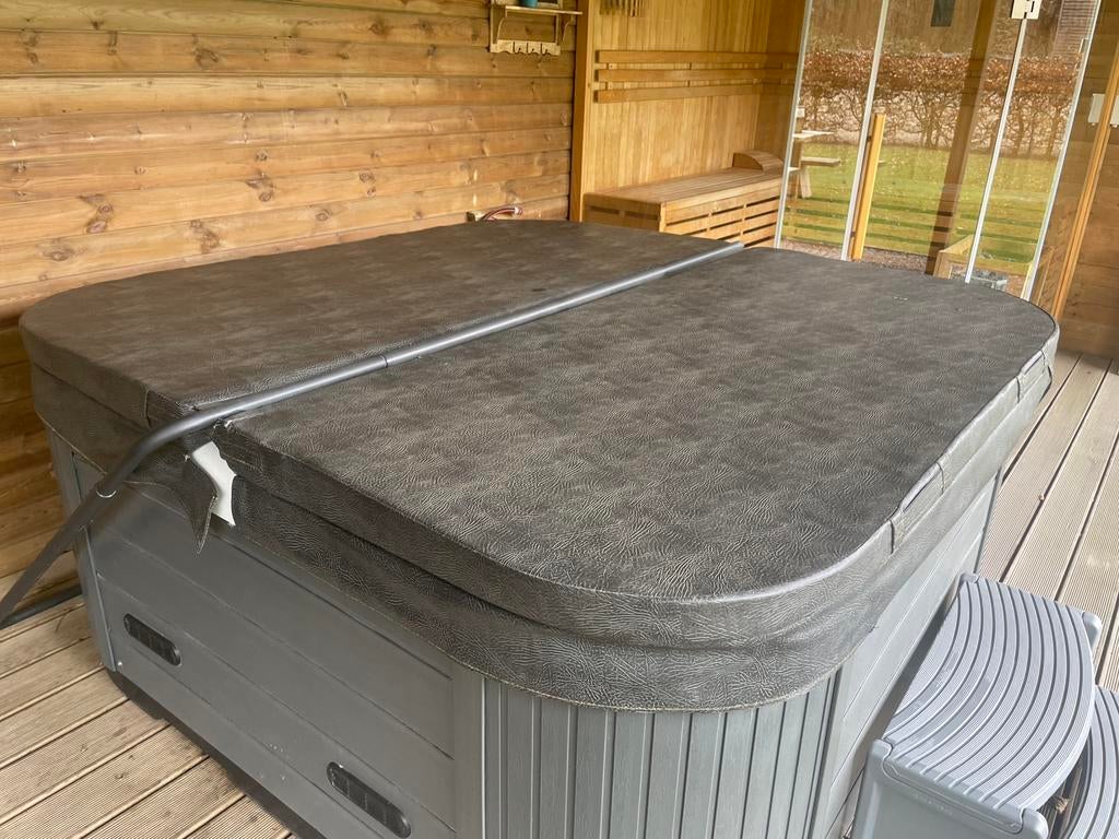 Jacuzzi kap/cover 200x200 cm, Ophalen, Zo goed als nieuw